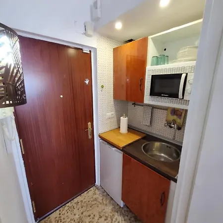 Estudio Centrico Cerca Playa 托雷莫利诺斯